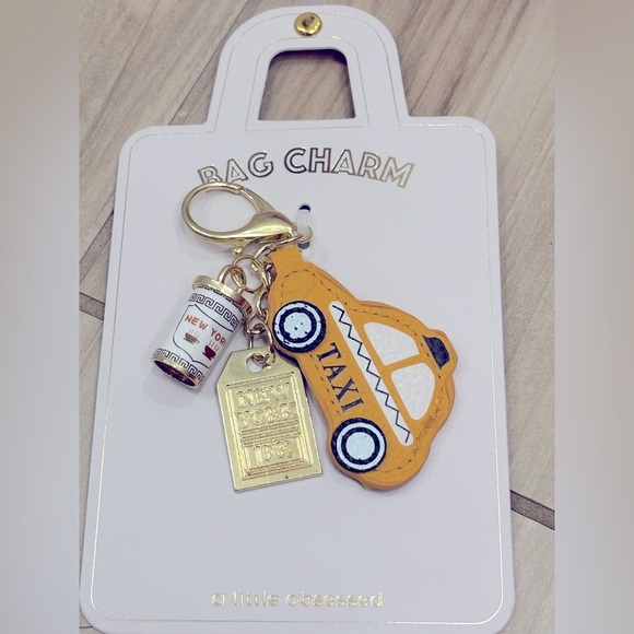 NWT Yellow New York City Taxi Bag Charm Keychain - Picture 1 of 5